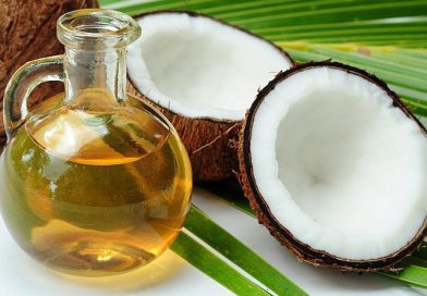 7 Reasons Why You Should Be Using Coconut Oil